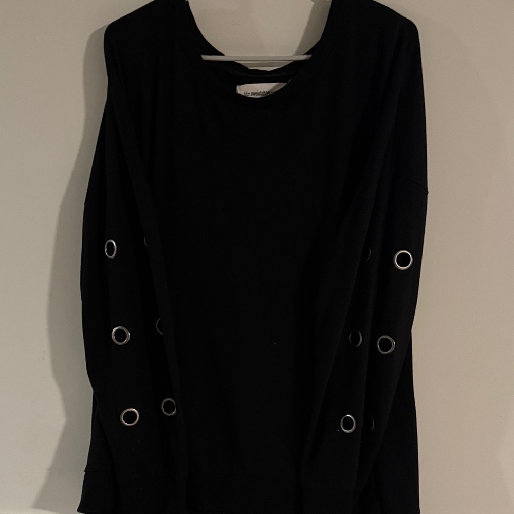 Elegant Black Grommet Sleeve Sweatshirt
